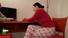 Abspielen Mein Vater und ich machen heimlich Sex mit meiner verrückten Mutter