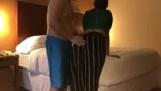 Redare O fute la hotel si se simte ca o tarfa ieftina