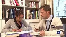 Jouer Due studenti fanno sesso in biblioteca