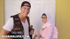 Reproduzir Mia Khalifa é fodida no inferno com uma buceta desejada Pularau - Porn Films