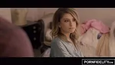 Jouer Vinci un incontro sessuale con la sua stellina porno preferita
