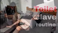 Redare Femdom Toaleta Slave se închină pizda și fundul vitregului în sesiune intensă BDSM