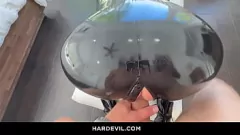 Hardcore triplă cu brunetă mare și cocoș uriaș
