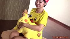 Redare Asia Ladyboy Yoyo, muie umedă și fundul crud, dracului