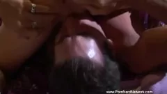 Reproducir Trío duro con rubias y morenas tetonas