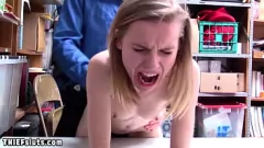 Reproduzir A adolescente russa sorrateira Catarina Petrov é fodida por um oficial de LP sujo em uma cena de sexo na realidade