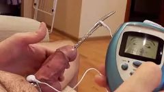 تشغيل استمتع بتجربة صوت الديك المطلق مع جلسة bdsm المنفردة المكثفة التي تتميز بإدخال برعم الورد المزدوج العميق